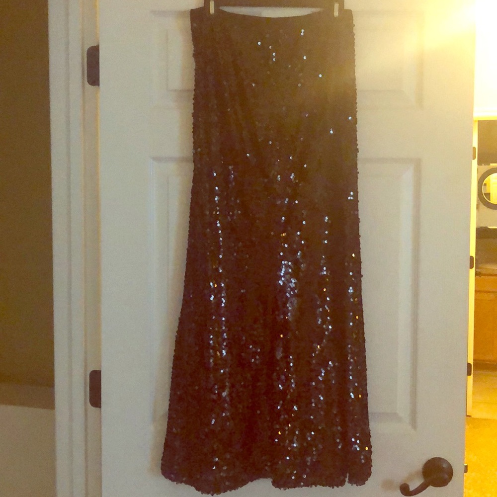 Maxi sequins black skirt. Worn only once!